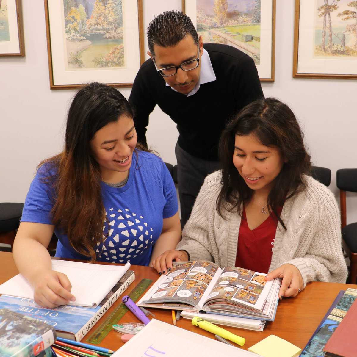 SMCLibraries's tweet photo. ↪️WE'RE HIRING for two full-time AmeriCorps Library Literacy positions! Know someone with a passion for education and literacy?

💻Learn more and apply: https://t.co/UkPMIB71Sh

#HiringBayArea #BayAreaJobs #LibraryJobs #LibrariansofInstagram https://t.co/BvbFPpZP72