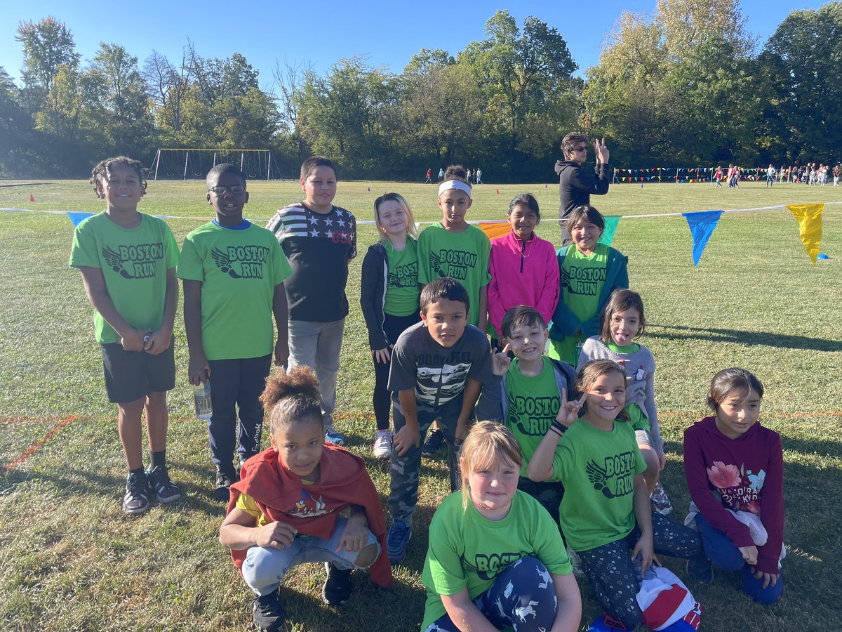 MrsJordan19's tweet photo. @StarrCoyotes These brave coyotes put themselves out there today to give it their all in this year’s Boston Run!  They represented us well, and every one of them showed perseverance and finished the race! Your classmates were all cheering you on.  Way to go!!! https://t.co/iFQc2w8vFQ