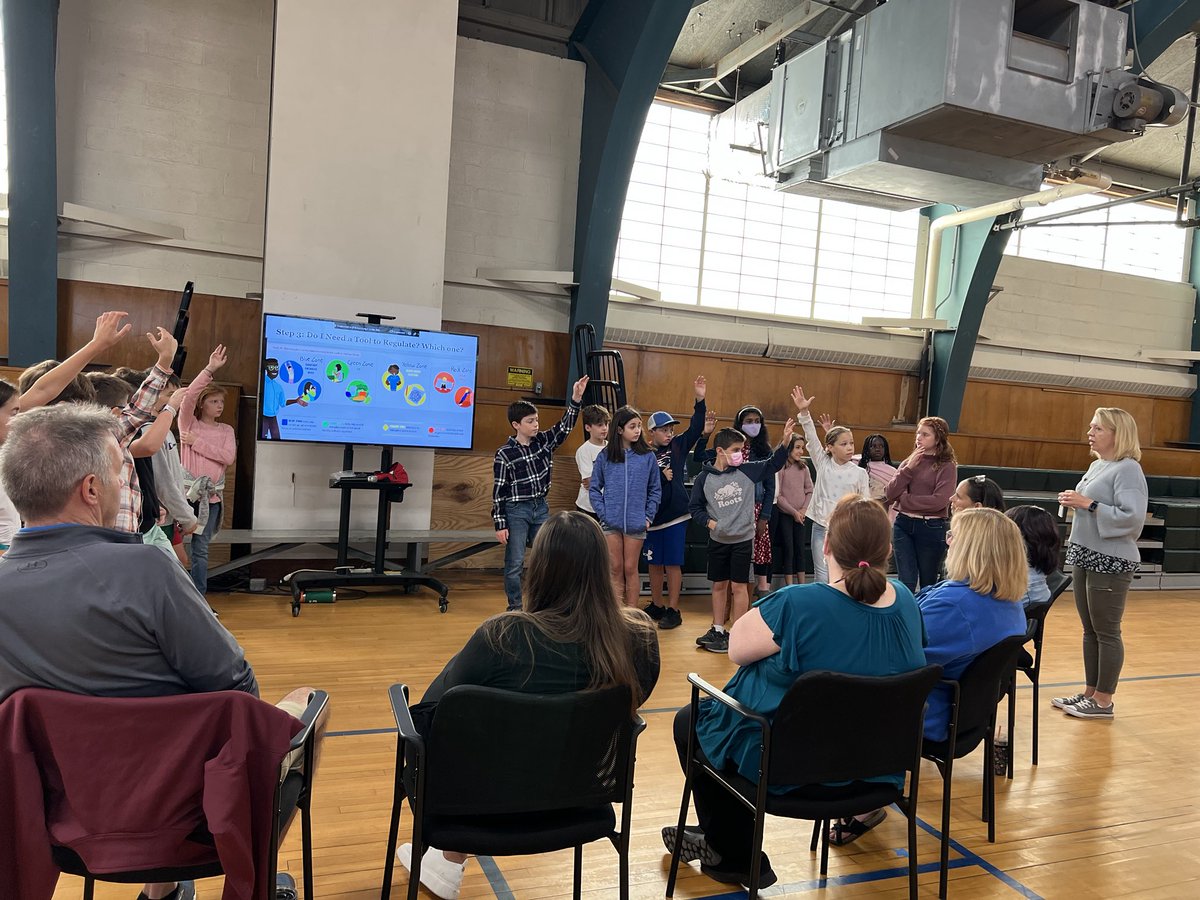 Switching seats: Our students teach our Unified Arts teachers about the Zones of Regulation! ⁦<a href="/Mindess_PE/">Mindess_PE</a>⁩ ⁦@LisaLamphier⁩ ⁦<a href="/music_fontaine/">Mrs. Alejandra Fontaine</a>⁩ ⁦<a href="/ZonesOfReg/">Zones of Regulation</a>⁩