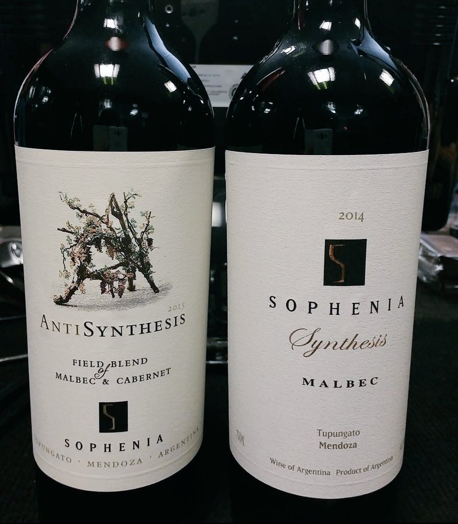 CristianChatore's tweet photo. Jueves de #Vinazos 🍷🍷 💯
#AntiSynthesis #FieldBlend #2015
#Synthesis #Malbec #2014 @FincaSophenia @Germasera https://t.co/dvX2YdILKe