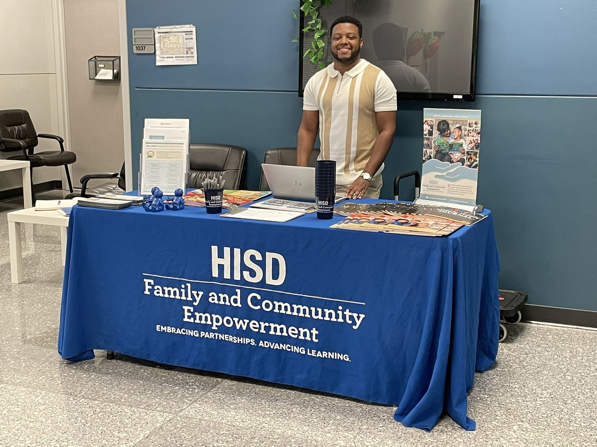 We had an amazing turnout at open house tonight! Thank you Malcolm T. <a href="/MKT_FACE/">Mr. Malcolm Thomas</a> @HISDFACE @vanessaann97 <a href="/AmyPoerschke/">Amy Poerschke</a> @ESO1_HISD