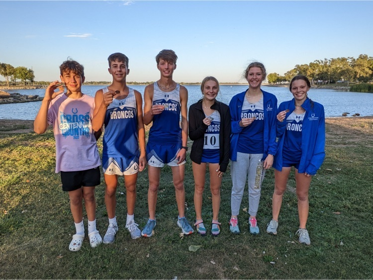 cpsbroncos's tweet photo. Great day for our Bronco Runners! Braeden B. 5th in junior high, Clinton T. 2nd, Camden W. 9th, Grace S. 2nd, Josie T. 8th, and Madison B. 13th. Way to go Bronco Runners! Keep it up!!! https://t.co/hZd972lfX6