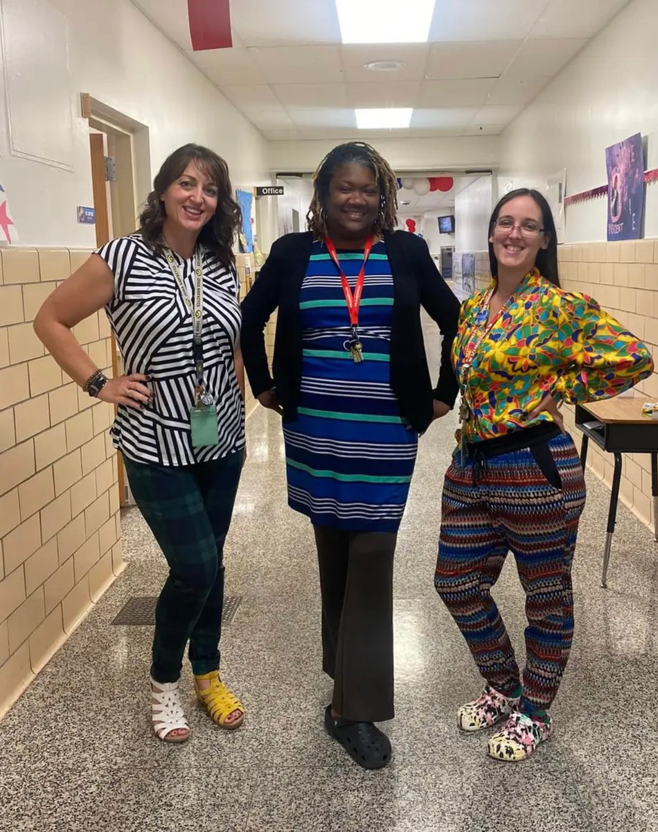 Wacky Tacky Day with Ms. Hart and Ms. Green 🤗🤗🤗 #SchoolFun #AttendanceSpiritWeek