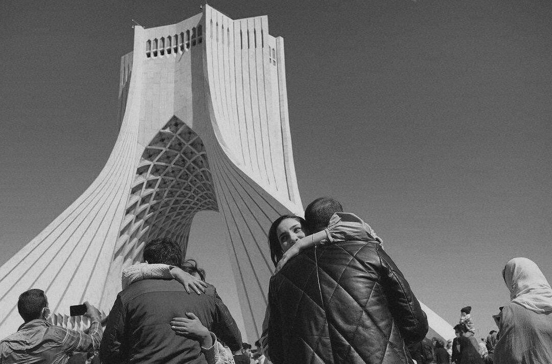 nimozare's tweet photo. برای تو کوچه رقصیدن
برای ترسیدن،به وقت بوسیدن.
#مهسا_امینی https://t.co/yUG3McRdu9