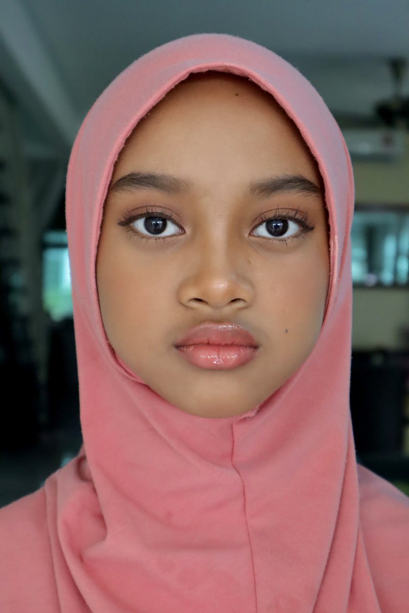 ainmelonn's tweet photo. Hi warga twitter ! 
I recently just started my MUA career as freelance. My price for now is given as the cheapest in town! I already open for booking. 

💄Events &amp; Bridal Makeup #NoFakeLashes 
P/s: Based in melaka but I do travel 

Prices i attach dekat bawah , ws for inquiries https://t.co/TR37nhXdPj