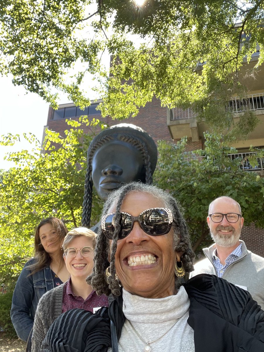 Taking a lunch-time break during our all day meeting with in-person members of the ⁦@HuMetricsHSS⁩ team (agate ⁦@terrainsvagues⁩, ⁦@penelopeweber⁩ , ⁦@jasonrhody⁩ ) on the campus of UPenn. We chose to have the awesome “Brick House” join us!