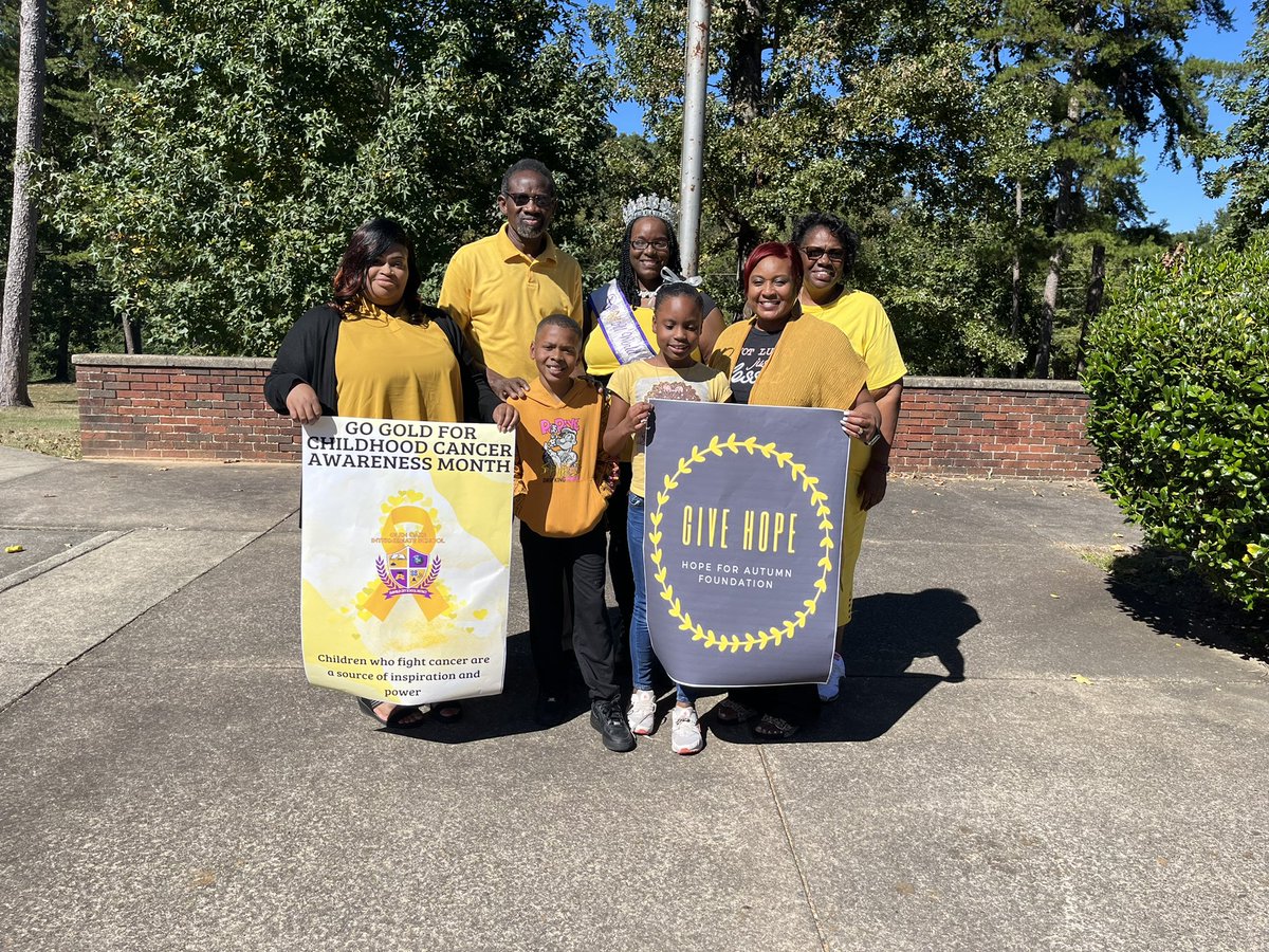 goistigers's tweet photo. GOIS goes Gold for Childhood Cancer Awareness! @HopeForAutumn @goistigers @dashannikia @fcschoolsystem https://t.co/ouEIAcV04M