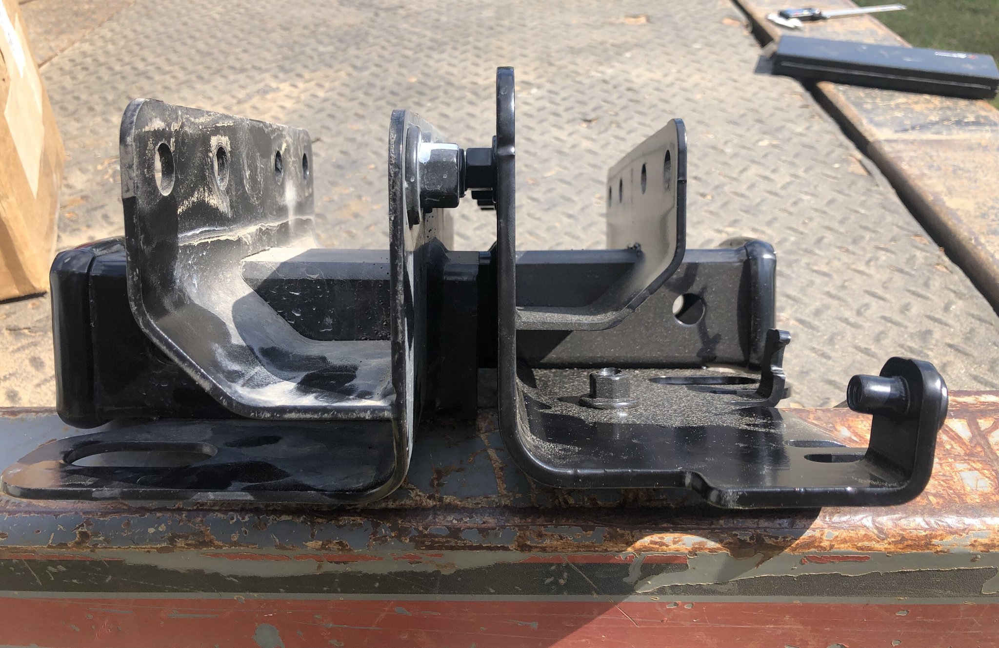 Bronco6G on Twitter "Bronco Raptor Hitch Install With Pictures https