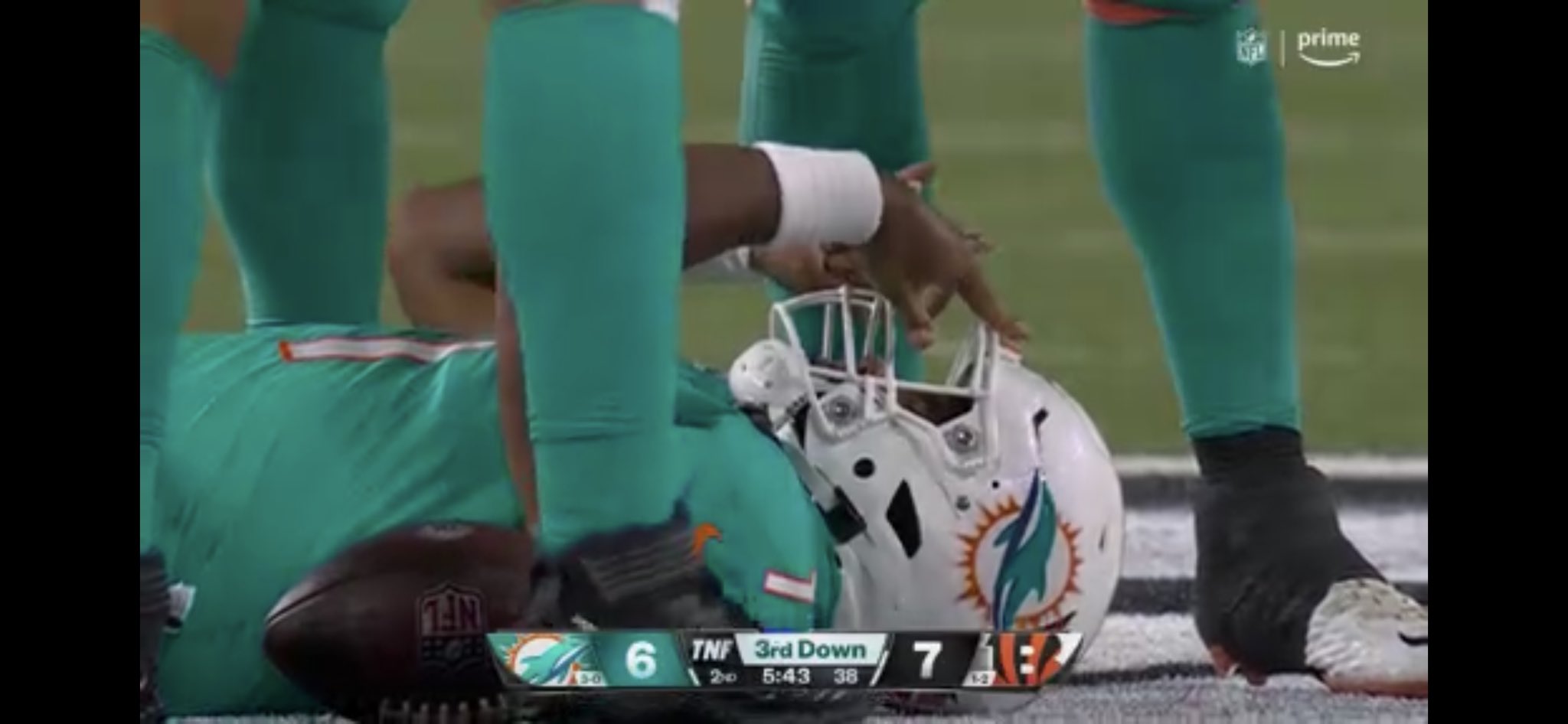 Barstool Are Dee Tee on Twitter "Maybe we don’t need to zoom in on Tua