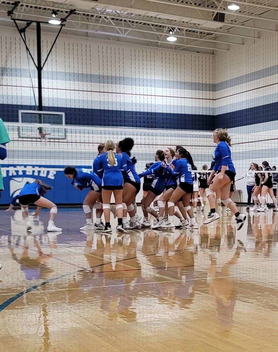 Wayside_MS's tweet photo. WHAT A GAME! 8A rallies back after losing their 1st set &amp; trailing in the 2nd to down DMS in a thrilling 3rd set! 7A Team won their match 2-0! Both B Teams fought hard but came up short. Congrats on the Ws! Shout out to all the students who supported our teams! #GoWildcats https://t.co/qz8xSGptik