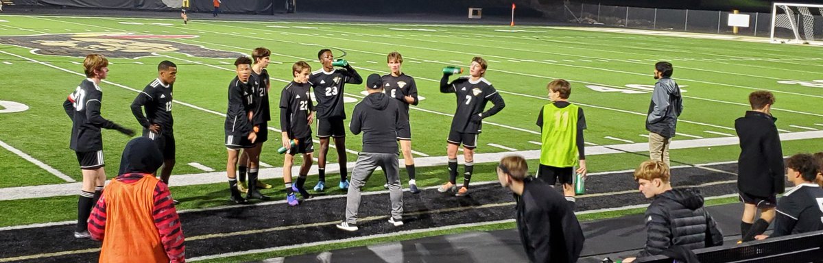 MrsRaptisWCS's tweet photo. Under the Lights at Mollenkopf⚽️💛🖤 https://t.co/P64DY2qIco