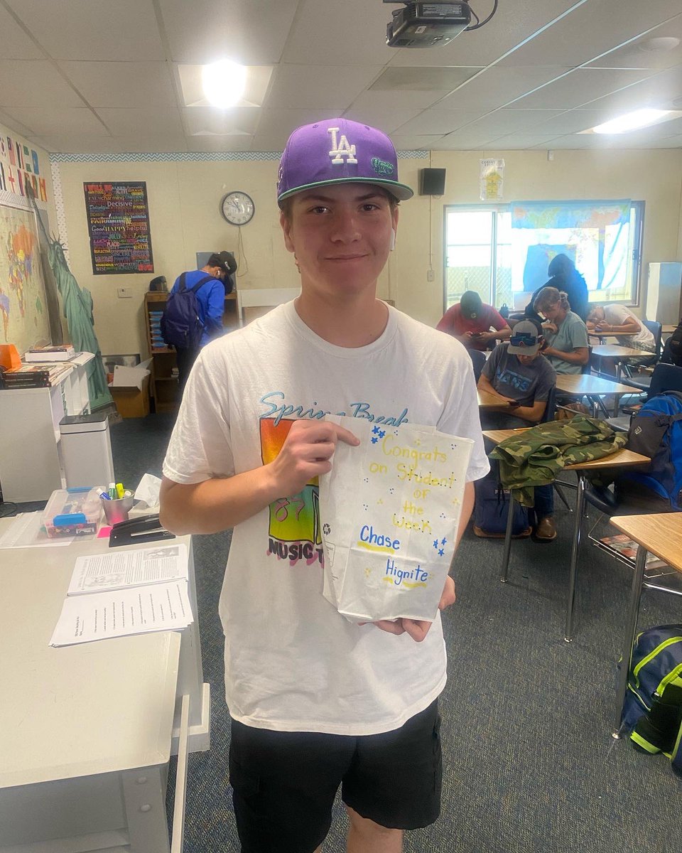 Serrano_Nation's tweet photo. Congratulations to Chase Hignite, Lizeth Elizarraraz, Fauricio Torres, and Jayden Woods on being named this week’s students of the week! https://t.co/ZoUho4xS6p