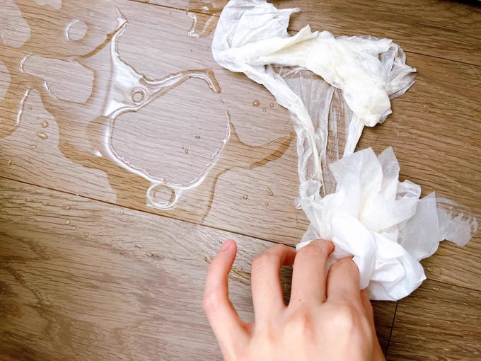 体調としては、薬のおかげで熱は下がり関節痛も無くなったけど、喉が痛くなり始めて血の味がしてます!あと、麦茶を床にこぼしました。 