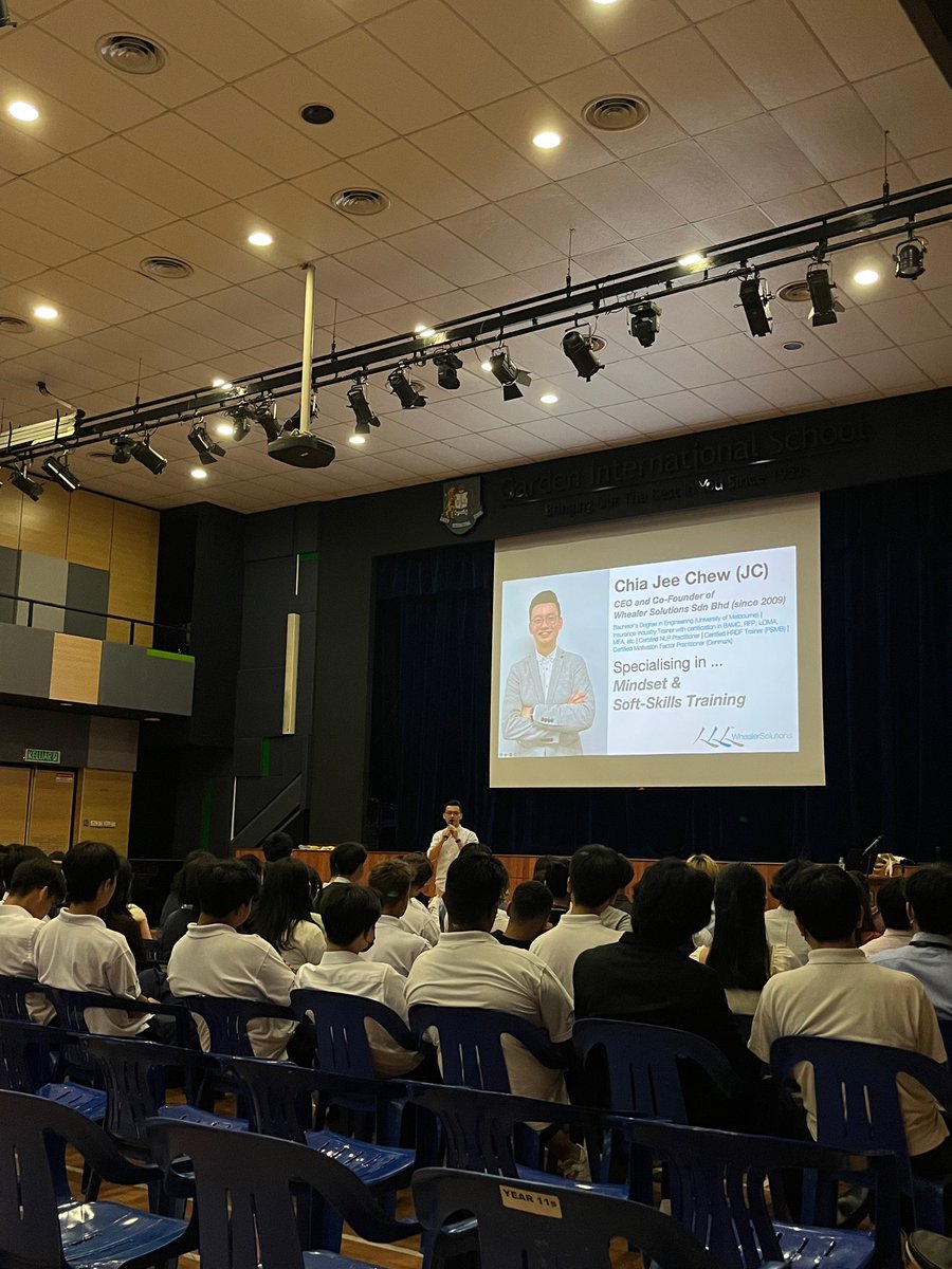 Final keynote JC Chew-empowering students to take accountabilit for their own journey! ABC- attitude behaviour communication! #upperschool
<a href="/MrAdam_Robinson/">Adam Robinson 🇲🇾 👨‍🏫🔬</a> <a href="/SirSolo/">Mark Solomons</a> <a href="/DrBrowningGIS/">Michael Browning</a> <a href="/ChrisGISKL/">Chris Mercer</a> #gislearning