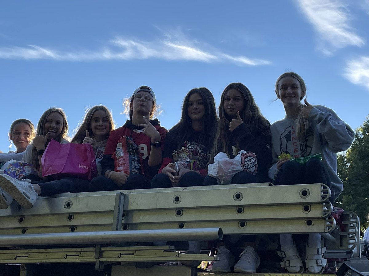 LadyLancersSocr's tweet photo. Homecoming parade https://t.co/uOhs8zTbdT