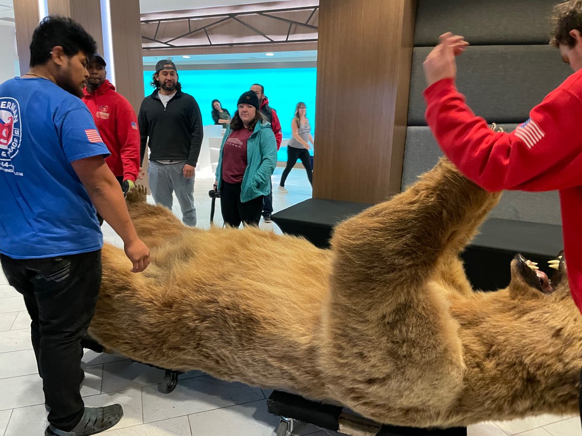 CynthiaGleason9's tweet photo. The bear has left the building. It’s been a great meeting!! #SON22 https://t.co/8lggXYqf7P