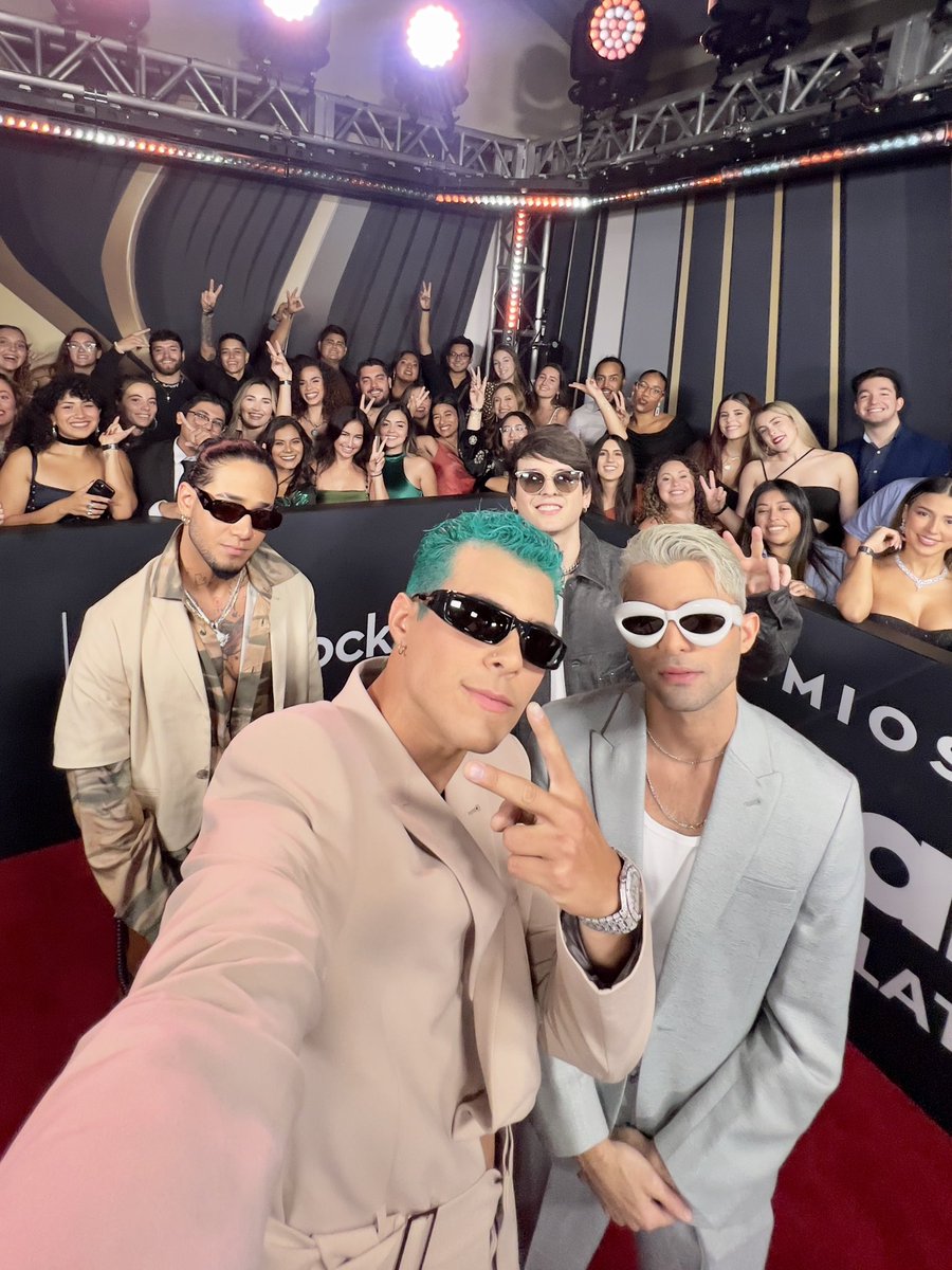 We’re ready <a href="/LatinBillboards/">Premios Billboard 🎤</a> 🔥
