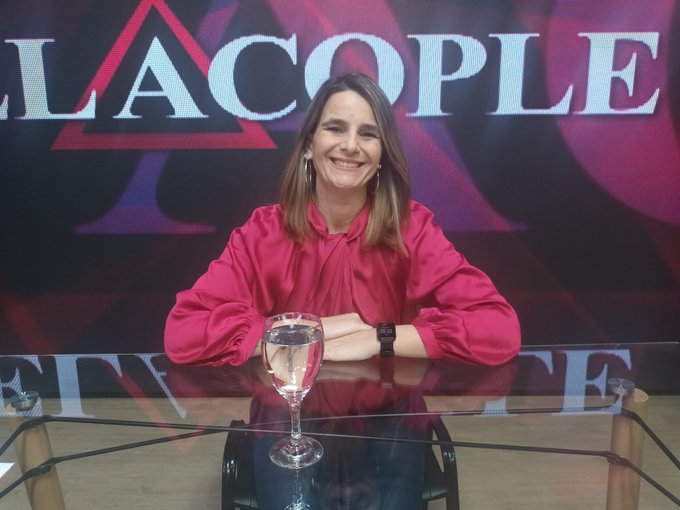 Fd3fCNBXwAARks8?format=jpg&name=small