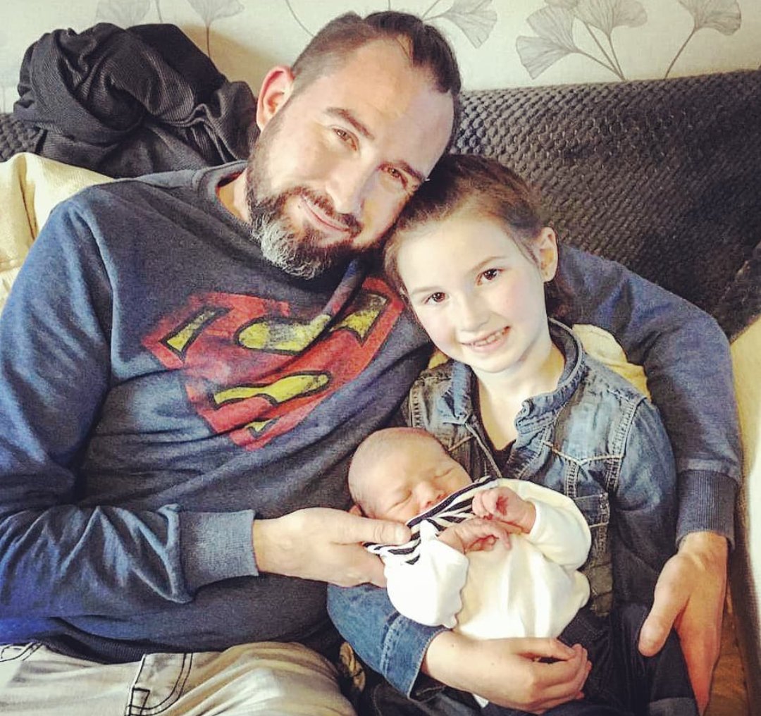 crashpy_onion's tweet photo. I can't wait to see My oldest, beautiful Daughter again. I hate so much She's being kept from Me/Us.
We Love You so, so very Much Mia-Olivia Pinion. Daddies Girl ๐๐
#LoveYou #DadsOfDaughters #DaddiesGirl #MyWorld #MissYou #Family #ForeverAndAlways https://t.co/To1Ps2krnA