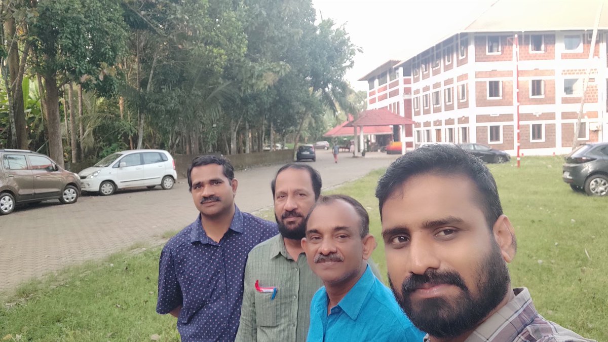 Sreemelethodi's tweet photo. ഇ.എം.എസ് അക്കദാമി https://t.co/6ZqherlS4T