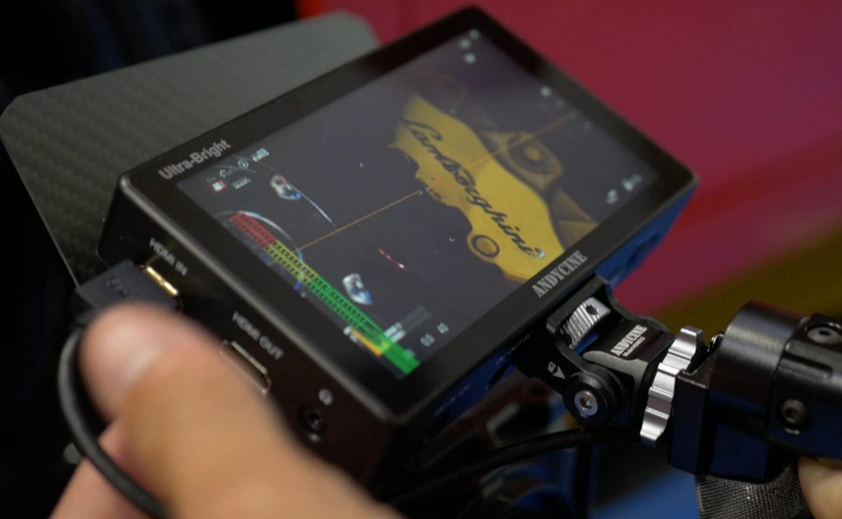 Andycinegear's tweet photo. #Andycine C5——A #cameramonitor that you won't regret buying.

💯5.5-inch FHD 4K #touch display
3000nits ultra-high brightness support.
💯Absolute precision with the new #AndyOS UI.
💯Using the L series battery slot cooling fan and equipped with multi-dimensional cooling holes. https://t.co/pMPFq2dEnc