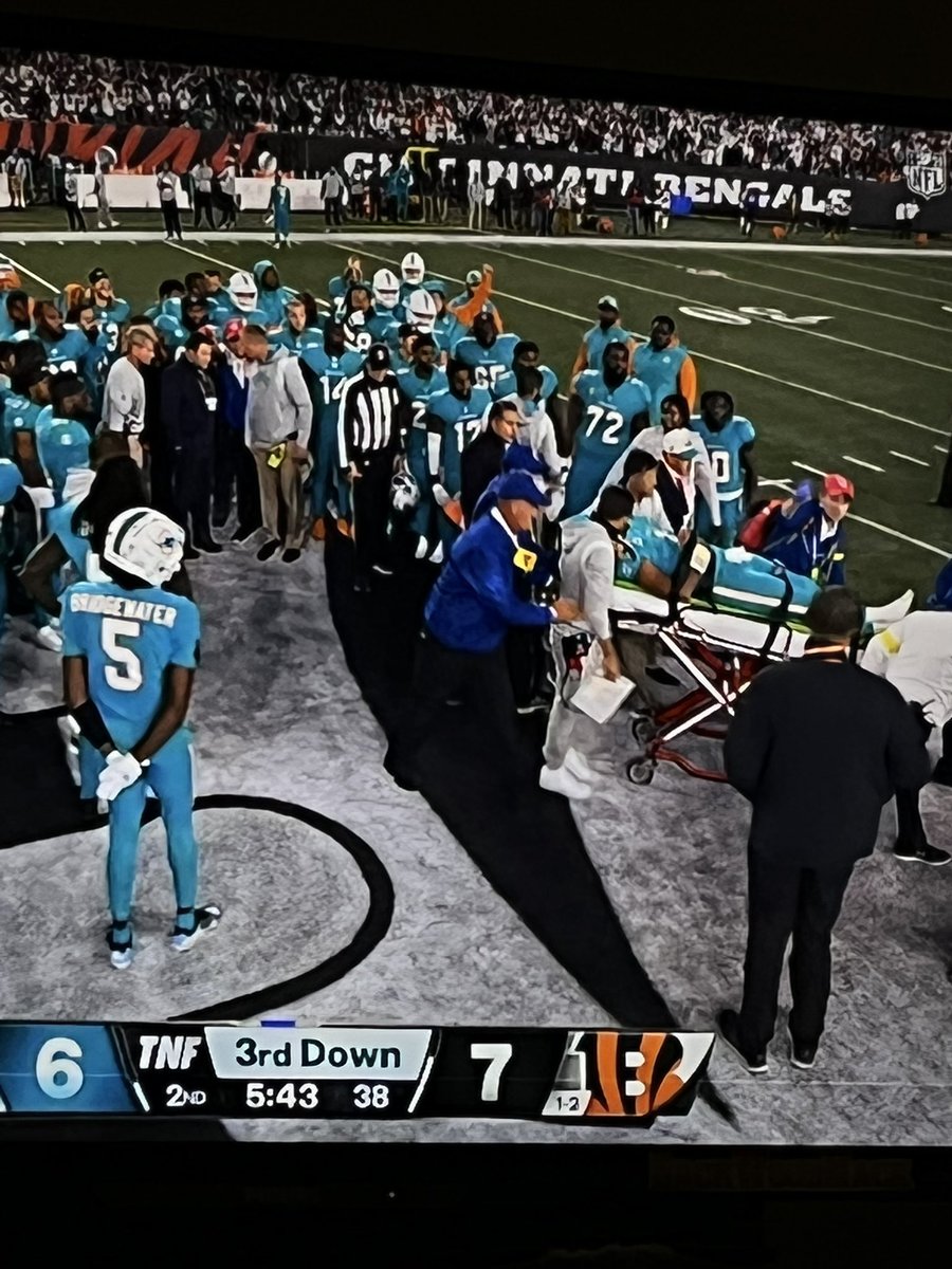 SoloBackwood's tweet photo. @JJWatt Your on my team bro but they should show it to show how bad the nfl and the Miami dolphins dealt with Tuas head injury from last week https://t.co/aLKCEXVRau