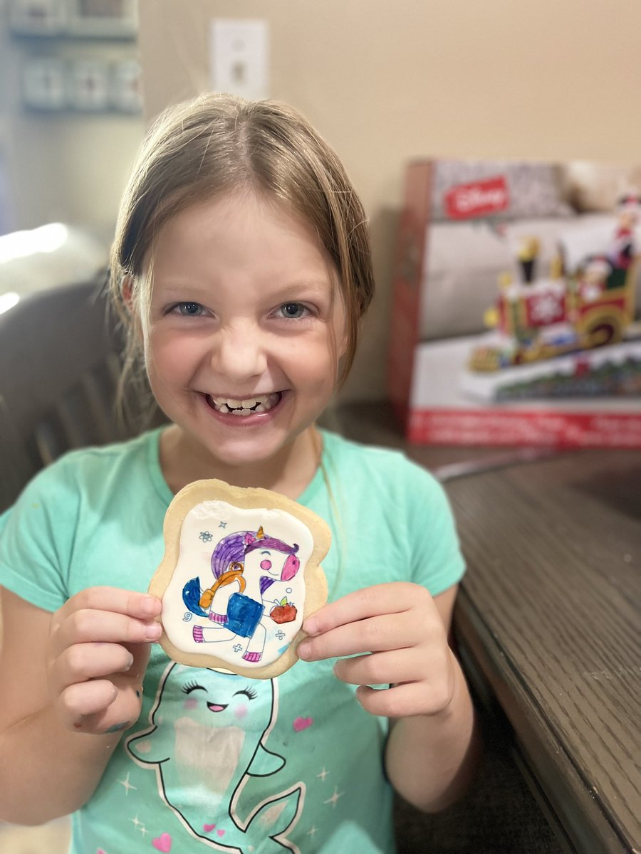 TracyMurphy101's tweet photo. Kids came home to a little pumpkin surprise and crafty cookie treat 🥰 https://t.co/A2Jbope2Zx