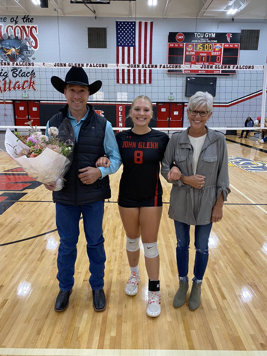 Glennathletics's tweet photo. Thank you Volleyball Seniors and Parents!! https://t.co/inhqNkFStc
