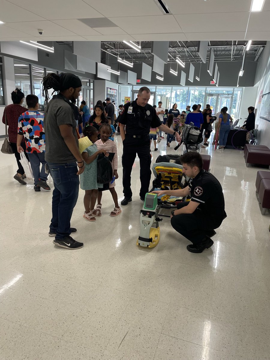 rhodes_nurse's tweet photo. Thanks to @hcphtx @hcpct1 @hcec911 our Open House was a success @FrancisES_AISD https://t.co/Y29RrtMNRm