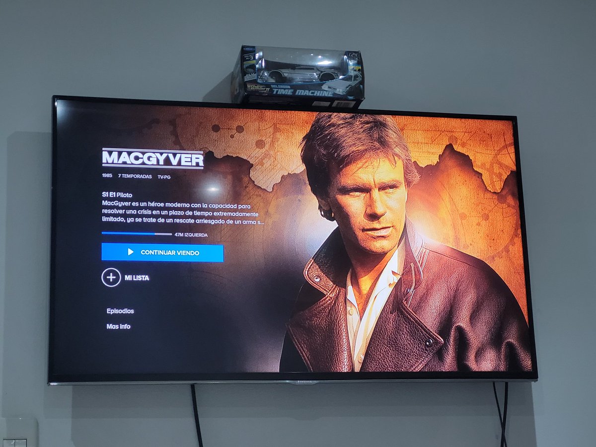 daily_krypton's tweet photo. Se cumplen 37 años de la primera emisión de esta serie clásica en mi top de series favoritas: #Macgiver!!! Y ahora viendolo de nuevo por #ParamountPlus ! 😎💪🤯 https://t.co/bdxXRYXAVR