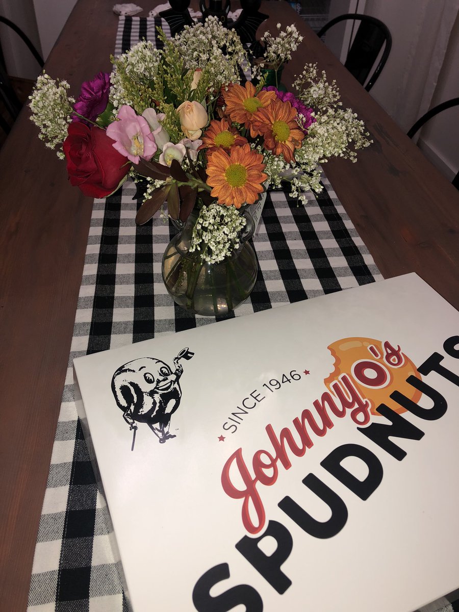 MrsGenX2's tweet photo. My MIL Rosie brought me flowers & #spudnuts just because❤️She’s the cutest lil 4ft spitfire She is 1 of 13 siblings. Majority still live in Worland, WY. My husband being hispanic &raised in a predominately white town/state was hard. 👇🏼 https://t.co/SoAoMFszqN