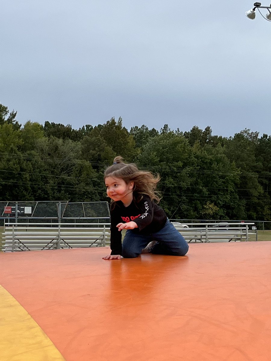 MandyBrown1720's tweet photo. Had some fun on the blob today before the storm. #SkylarRay #Sky #blob https://t.co/DoFPtTTy4J