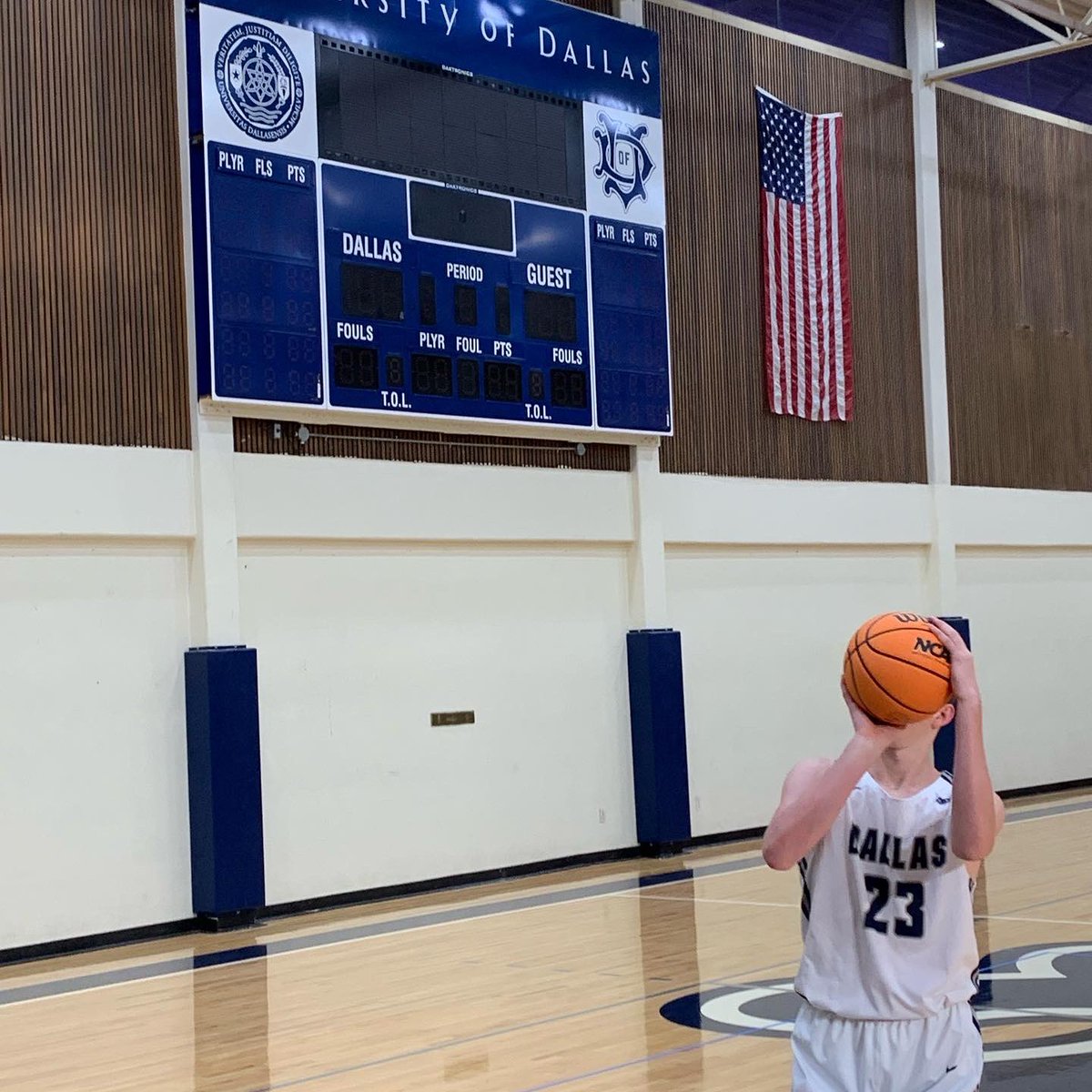 CarsonDiamond30's tweet image. After a great visit with @UDallasMBB I’m blessed to say I have received an opportunity to play at the next level! Thank you to @CoachMattGrahn for the amazing opportunity.