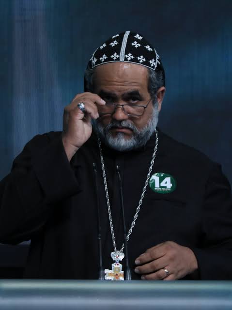 b0t4d4z031r4's tweet photo. Quem nasceu pra ser Padre Kelmon nunca será Cabo Daciolo https://t.co/dEFKlEwGhH