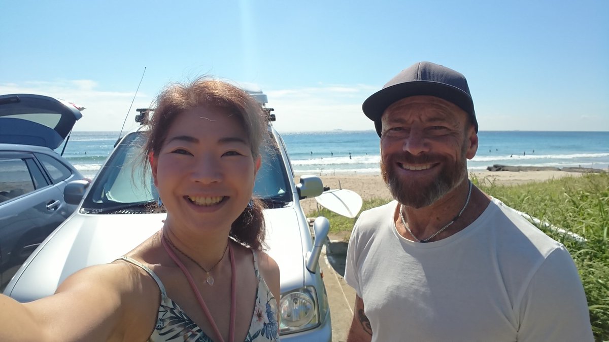 RieMonster's tweet photo. 波チェックに来たら、神様に会いました‼️😆
I met God of surfing when I was checking waves🌊🏄♀️
Thank you #TomCarroll for taking a photo with me💖💖💖
#surflegend #surfing #サーフィン女子 #surflegend https://t.co/tjiKQVmhwf