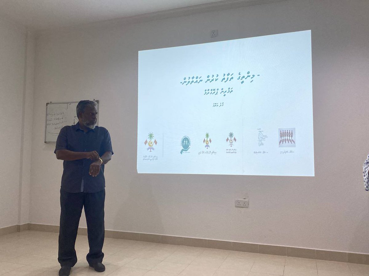 MaldivesFamilyF's tweet photo. Youth ministry aa Maldives family foundation aa gulhaigen, Mintheege thafaathu kurun tha nathaalun, “Break the Limit” program ge dhashun K. Atholhu gai hingi TOT (Train the Trainers) program. 
K.Maafushi council aa gulhaigen. https://t.co/C5S0BbD7nm