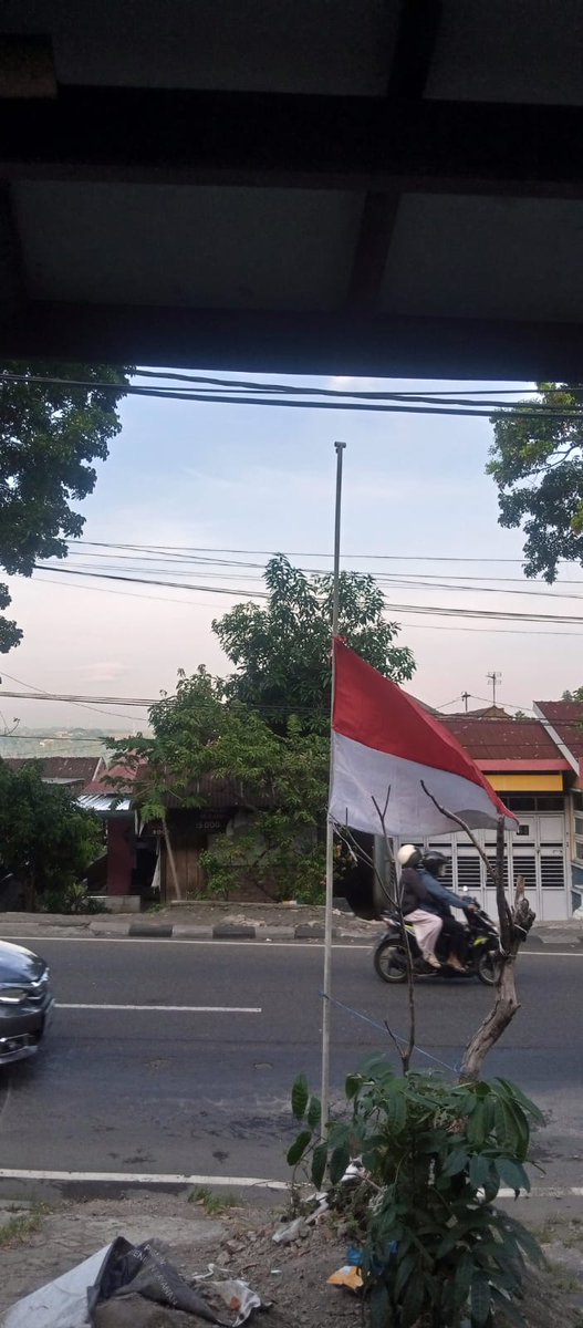 Kukira Negeri ini sudah membaik, ternyata diriku yang belum baik.