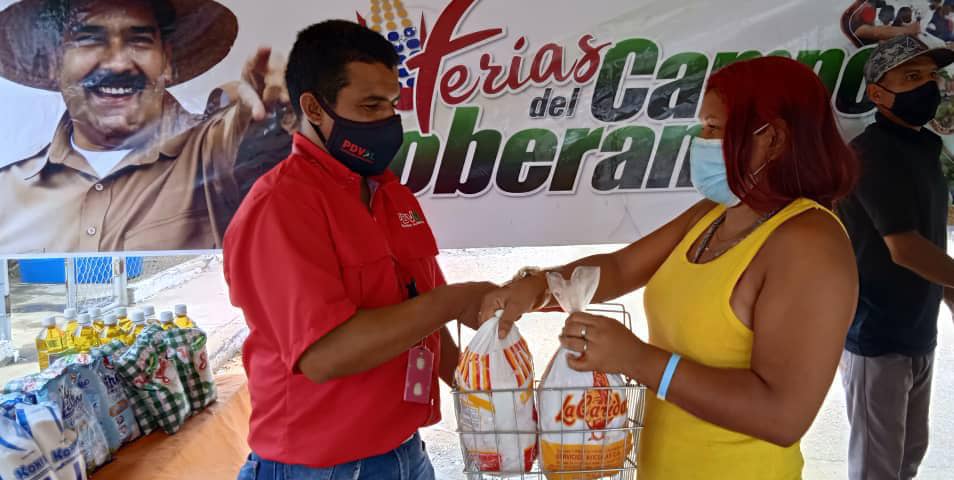 MinAlimenVen's tweet photo. Feria del Campo Soberano atendió más de 700 familias de la Base de Misiones “La Vaquera de Yaritagua”, ubicada en el estado #Yaracuy https://t.co/Zs1ctaL5Ef 

#VenezuelaInexpugnable
#MinppalConElPueblo https://t.co/bFTv67oVvh