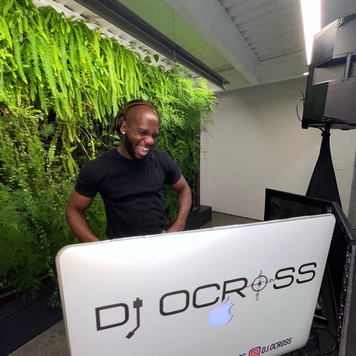 djocross's tweet photo. Style is a way to say who you are without having to speak 🕶️
Thank You to @nyfw @fashionweeknyc for having #DJOCROSS 👗👘
#newyorkfashionweek
#newyork #nyfw #fashion #parisfashionweek #newyorkcity #model #fashionweek #newyorkfashion #runway #londonfashionweek #newyorklife https://t.co/Slz8rLrJbL