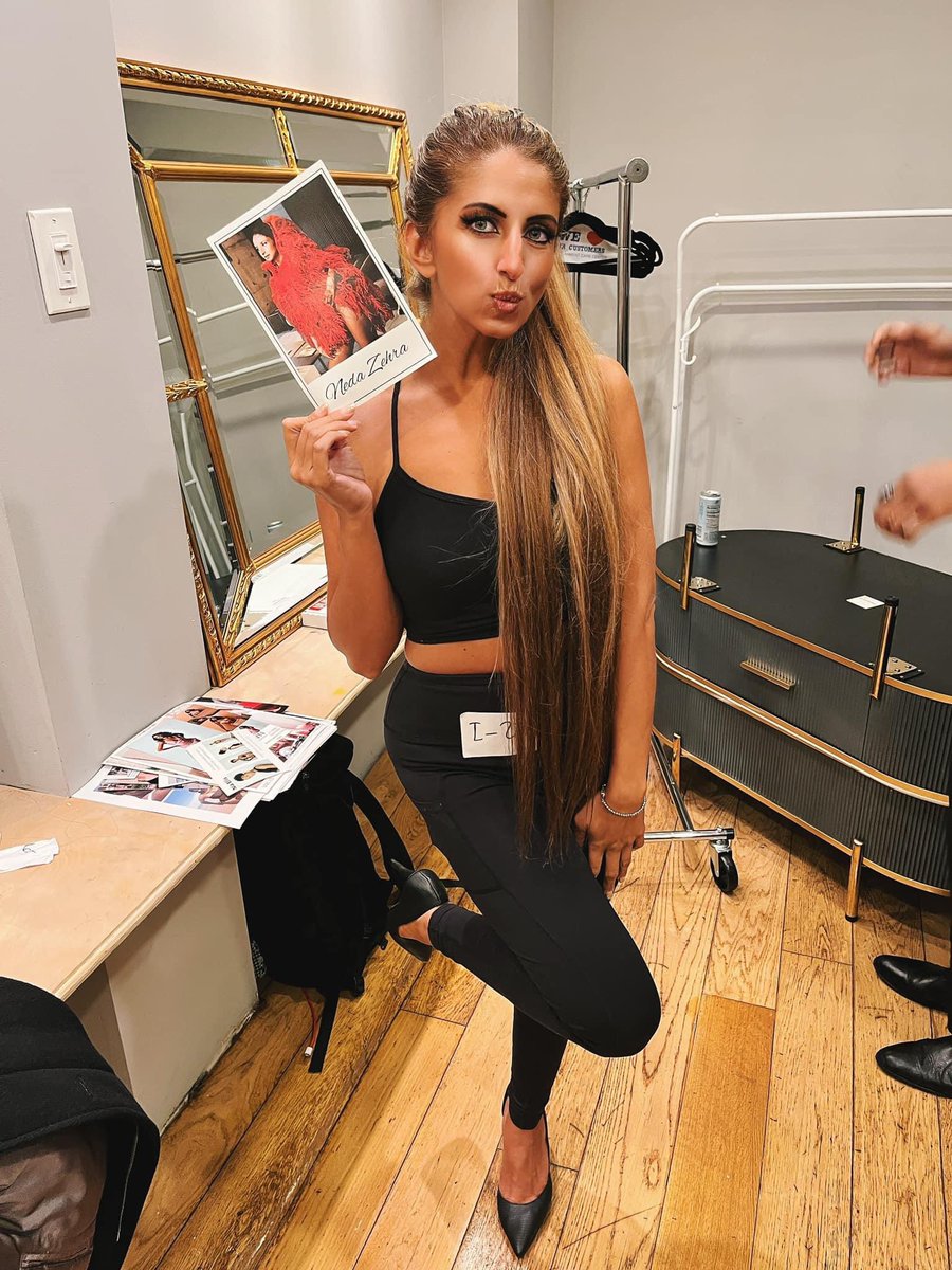 Modelneda's tweet image. NYFW2022