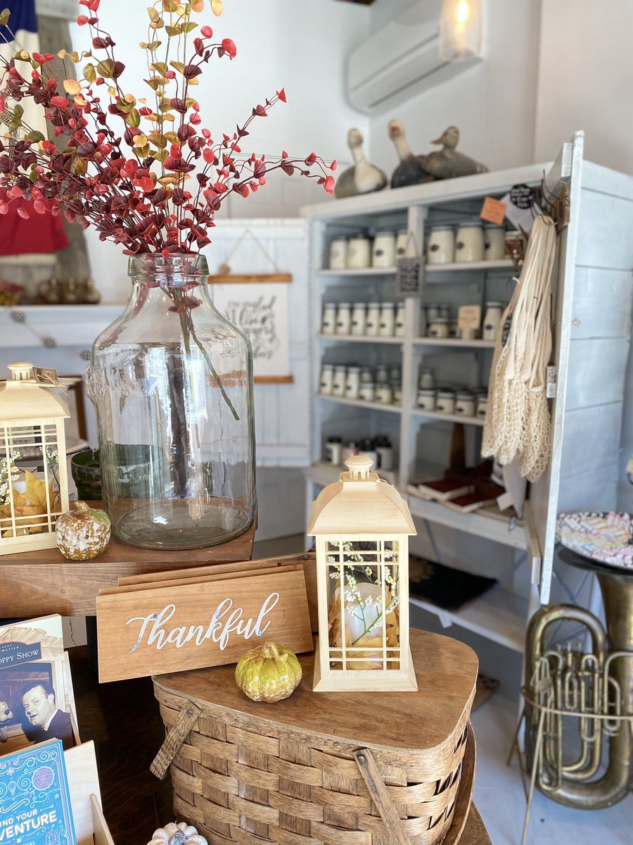 OGMercantile's tweet photo. There’s some special magic that swirls through the mercantile when autumn creeps in.  So pretty, so serene. https://t.co/uQLWsp8RCB