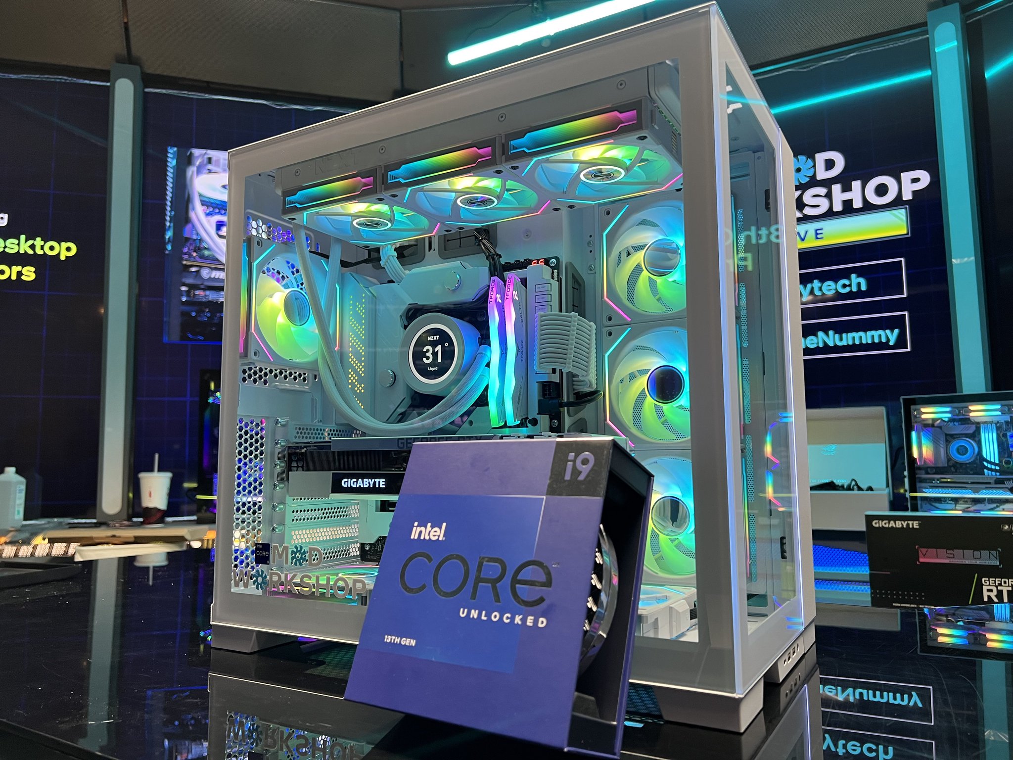 Robeytech 🔜TwitchCon on Twitter "Look at this amazing world first IntelGaming Core i913900k