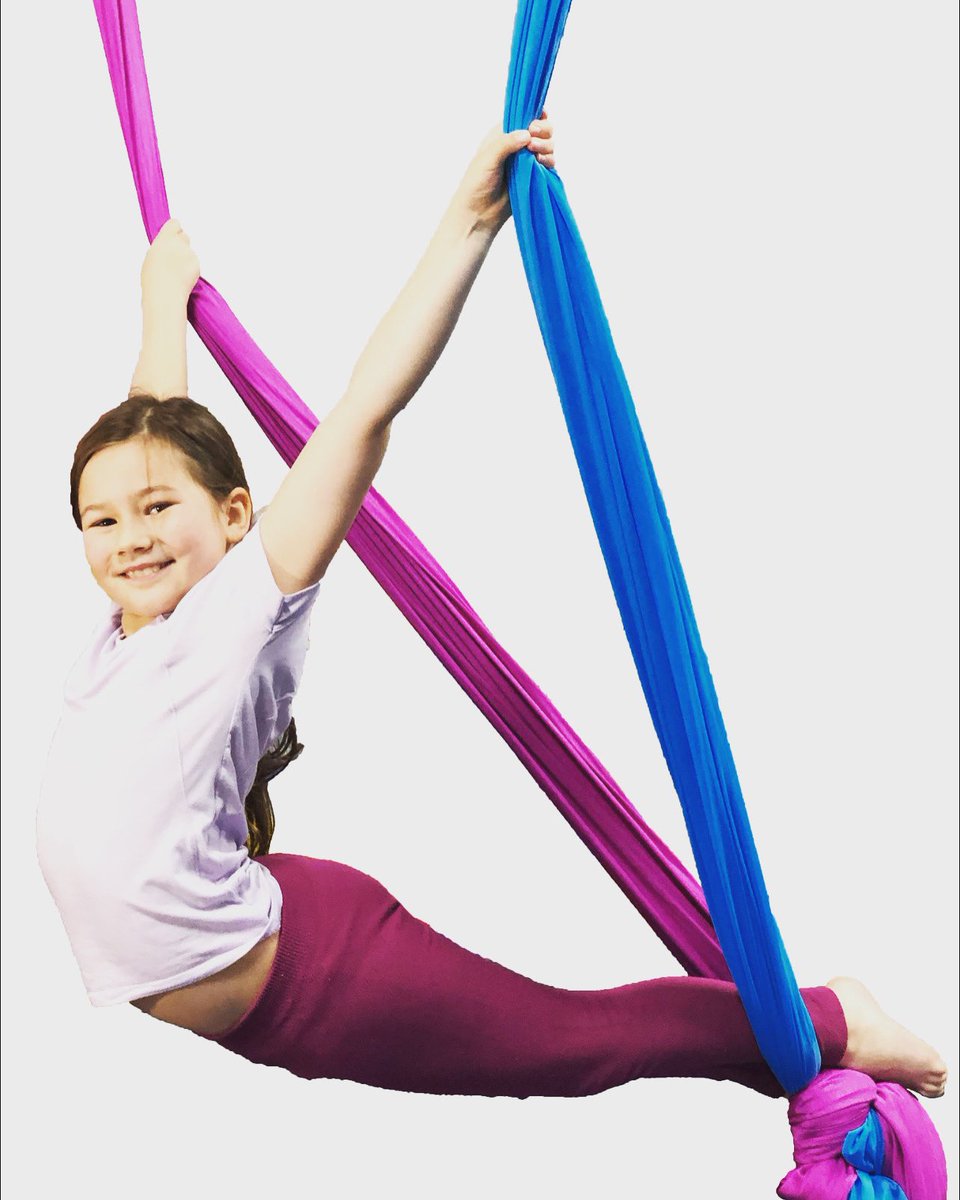 Groundedaerial's tweet photo. Silks and Aerial Hoop series, has started 🤩

 KIDS series at @angelabatesdanceacademy , sign up here:
 https://t.co/dQT1Z5VAFl

TEEN series also at Angela Bates Dance Academy, sign up here:
https://t.co/dQT1Z5VAFl https://t.co/9EzsFTiz4O