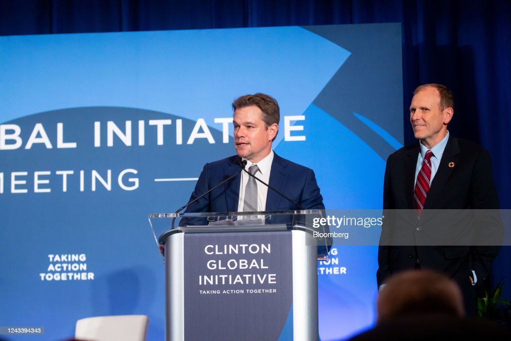 cheapside_jp's tweet image. マットがCGIの年次大会で基調講演者として登壇しました。彼はゲイリー・ホワイト氏(２枚目写真右)とともに Water.org を立ち上げ、長年活動してきています。

#マット・デイモン #Waterorg #クリントン・グローバル・イニシアチブ 
clintonfoundation.org/clinton-global…