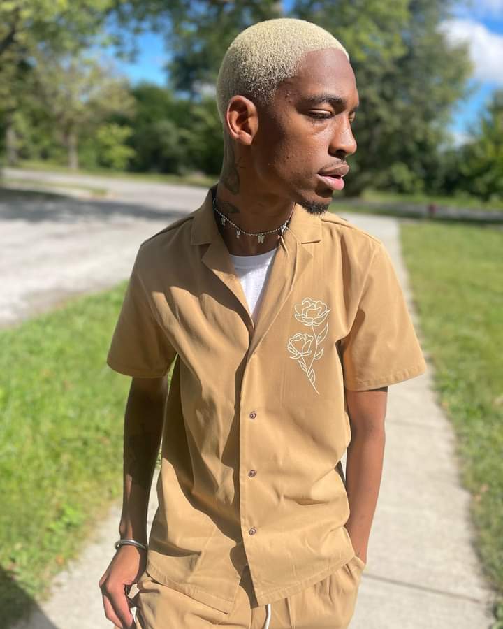 da_ex_za_tic1's tweet photo. B L E S S E D. 📿✨
👕: @sheinofficial
👟: @nike
👖: @shein_men
#chicagomodel #chicago #model #chicagophotographer #modeling #chicagomodels #fashion #photography #chicagophotography #em #photoshoot #fyp #miamimodel #fashionmodel #lamodel #chicagophotographers #atl https://t.co/kou0yi2CQI