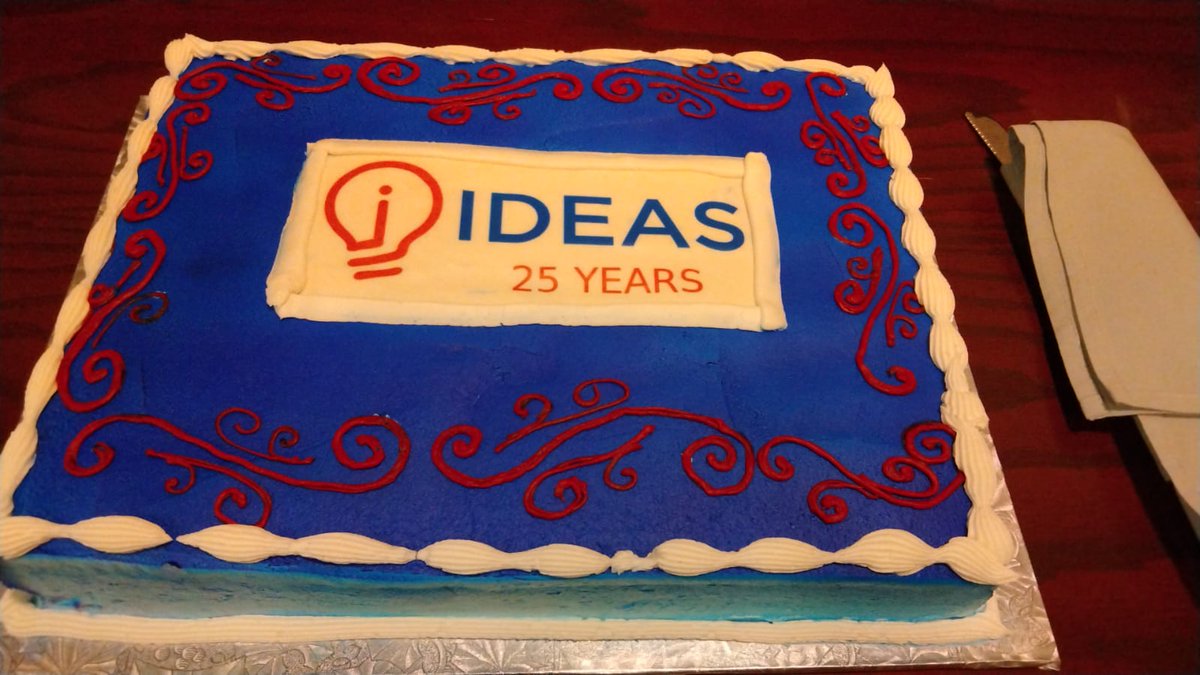 CZimm_economist's tweet photo. Yesterday, @STLFedResearch celebrated the 25 years of IDEAS, and there was cake.

https://t.co/fphOnkLJb9

#dailyRePEc https://t.co/mNJ6N6D4T2
