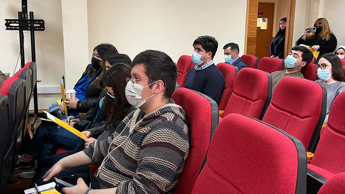 derechouach's tweet photo. GALERÍA FOTOGRÁFICA | Docentes de @derechouach #ValdiviaÍcl y #PuertoMontt #UACh se reunieron el 29/9, para dialogar y analizar sobre el proceso constituyente, en el seminario"El proceso constituyente a debate evaluación y proyecciones". https://t.co/J8DeksEkBq
