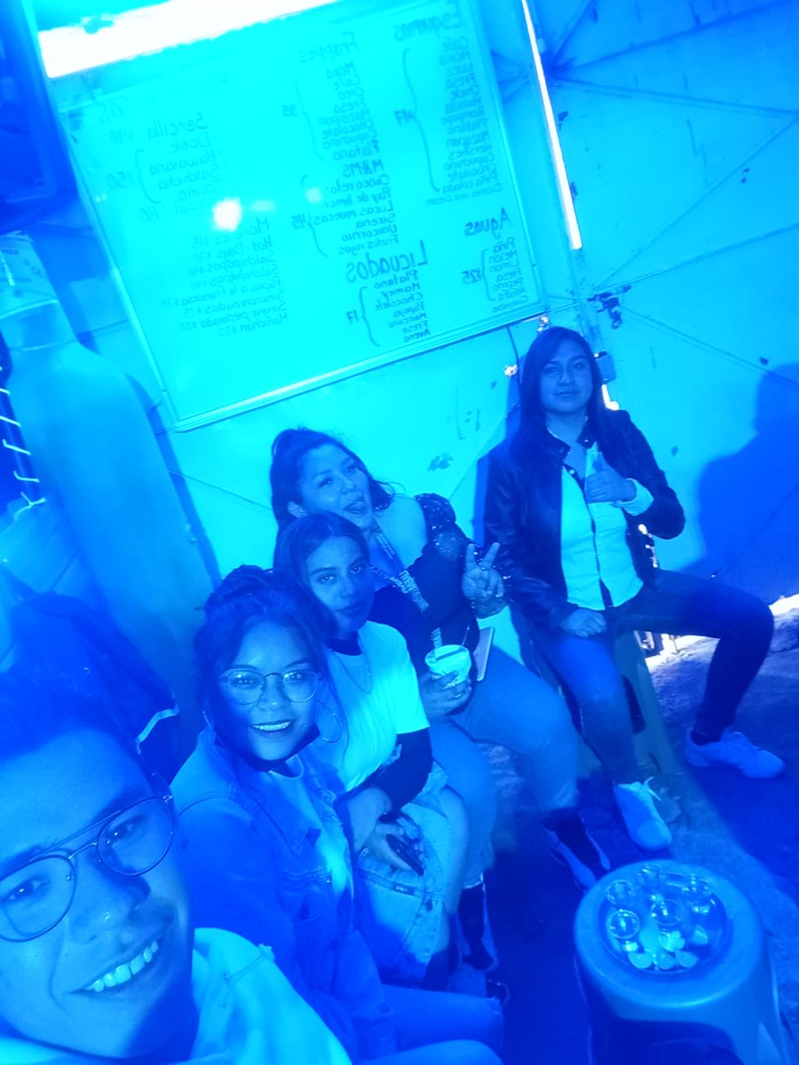 Grisval555's tweet photo. Disfrutando de la vida y de esta gran compañía 🫶🏽🍻🎉
Pd. La guaracha ardiente de fondo🔥😎😎😎😝🍻

#Volumen2 https://t.co/22fX1rqEDE