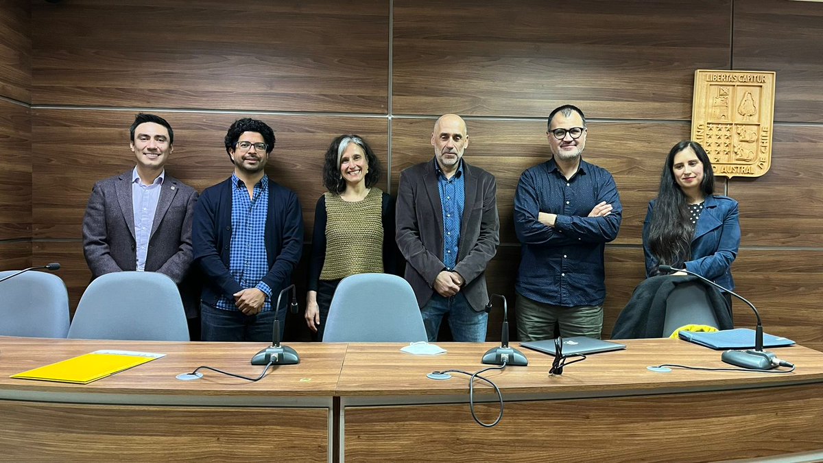 derechouach's tweet photo. GALERÍA FOTOGRÁFICA | Docentes de @derechouach #ValdiviaÍcl y #PuertoMontt #UACh se reunieron el 29/9, para dialogar y analizar sobre el proceso constituyente, en el seminario"El proceso constituyente a debate evaluación y proyecciones". https://t.co/J8DeksEkBq