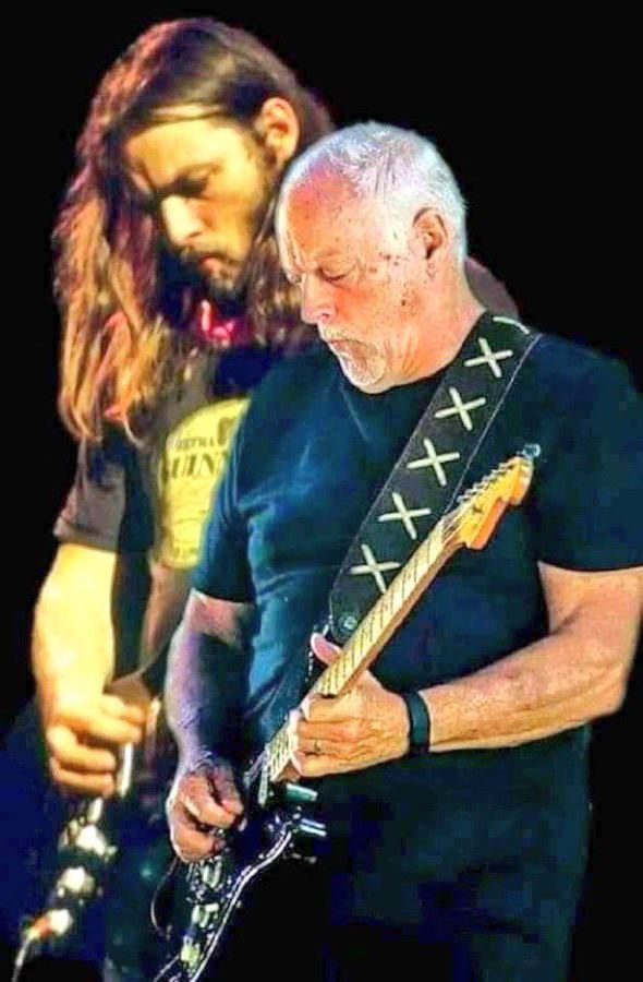 Just_pinkfloyd tweet picture